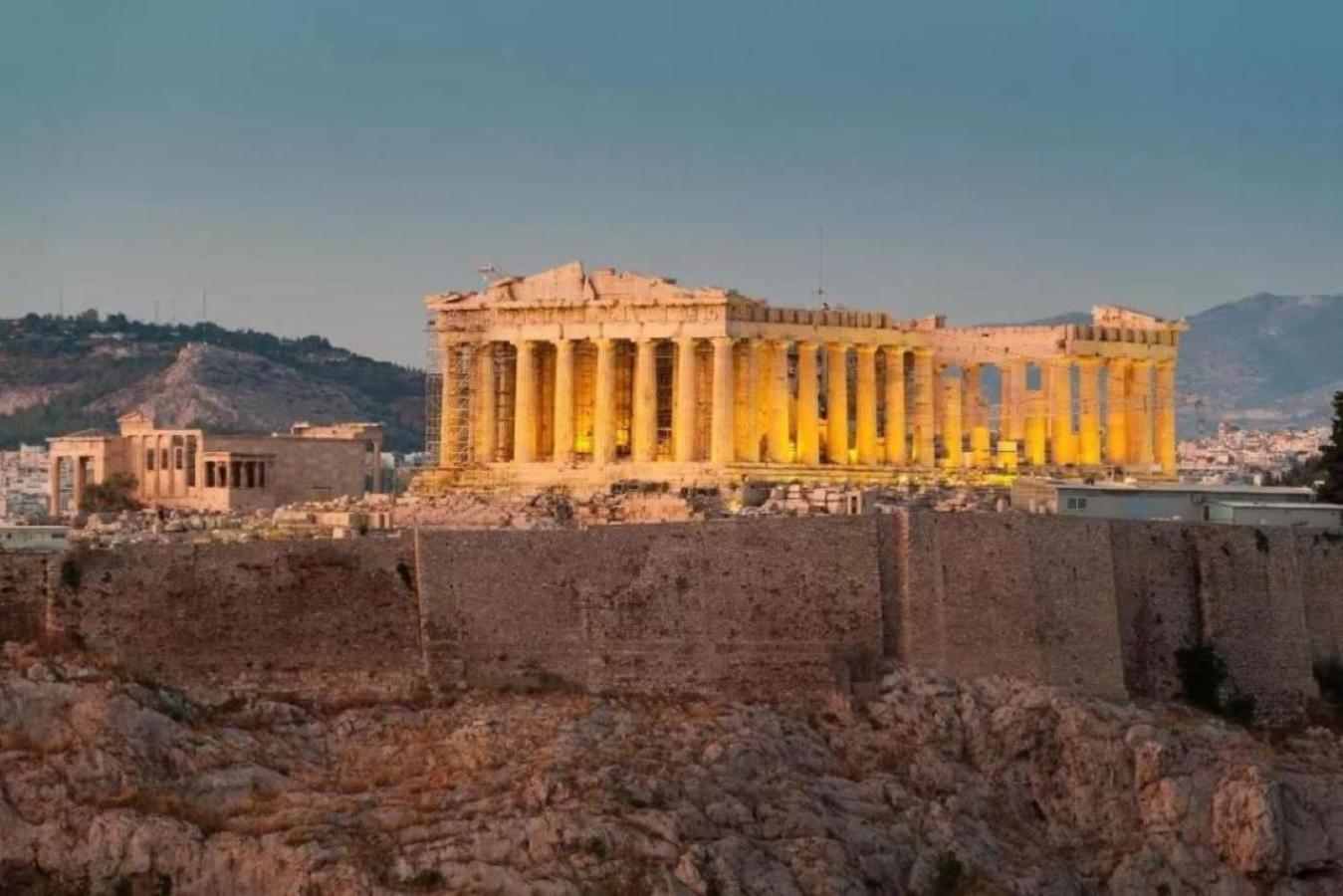 شقة Acropolis Ancient World - 5 Minutes From Subway And Acropolis Museum أثينا المظهر الخارجي الصورة